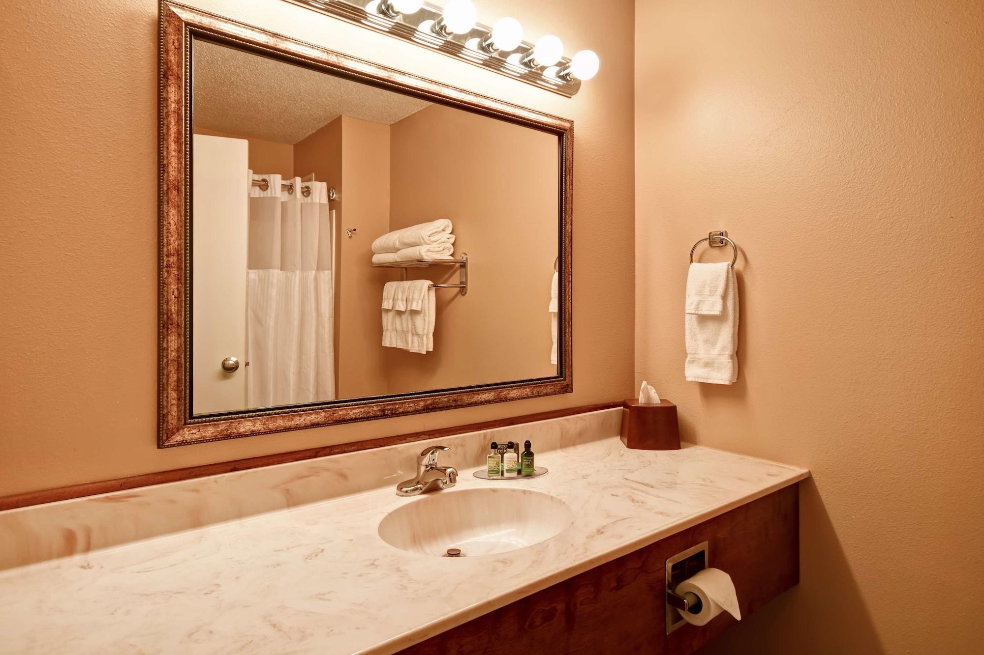 Grandstay Hotel & Suites La Crosse Extérieur photo