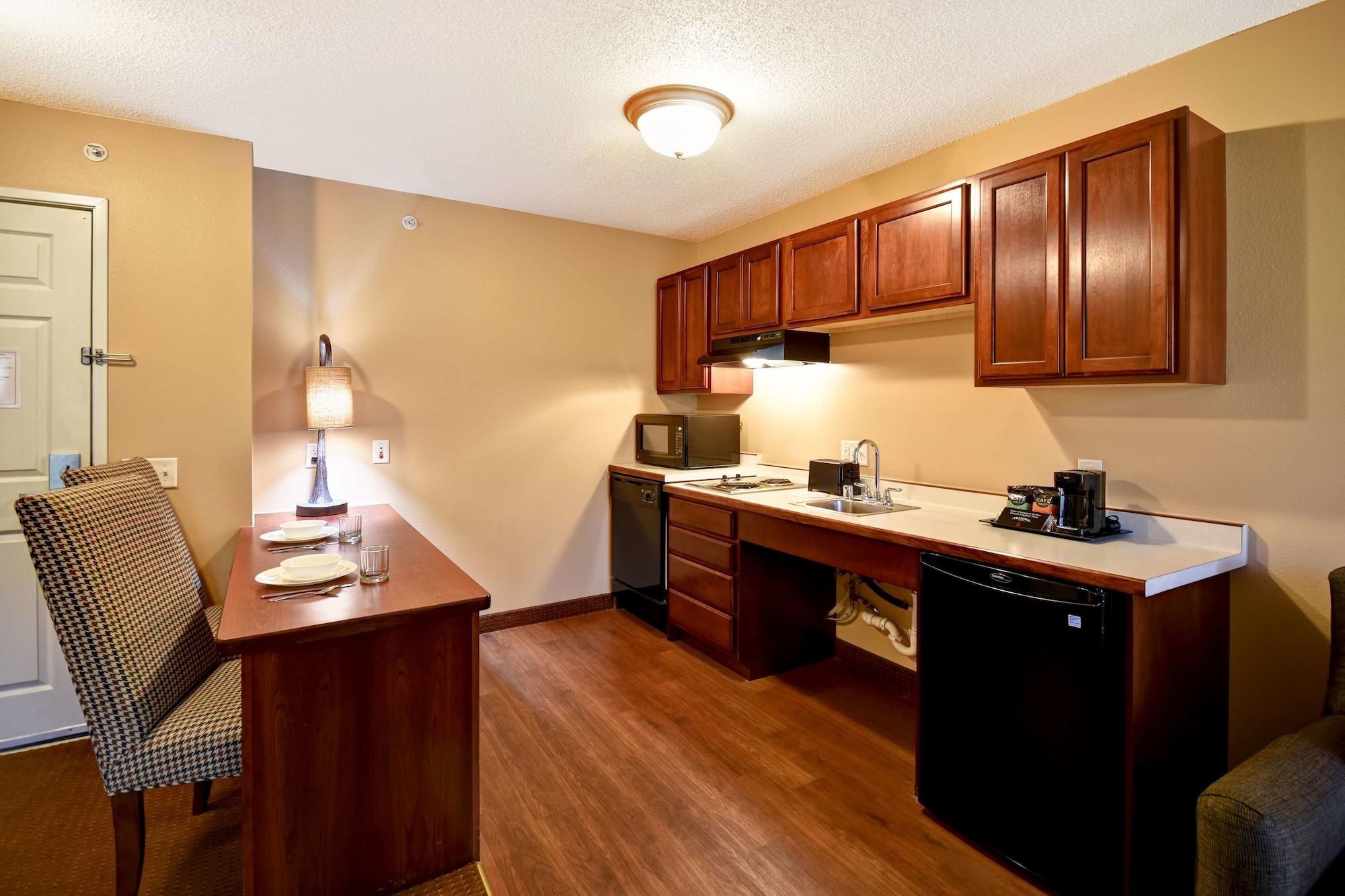 Grandstay Hotel & Suites La Crosse Extérieur photo